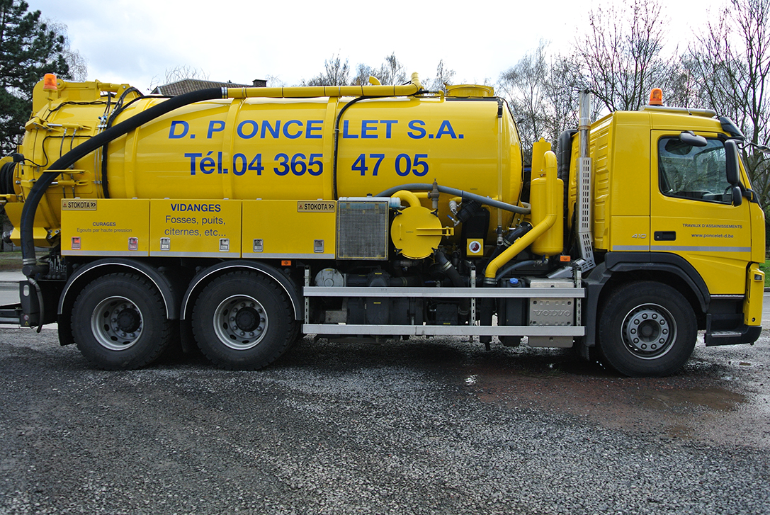 Poncelet-D camion de travaux débouchage, vidange de fosses